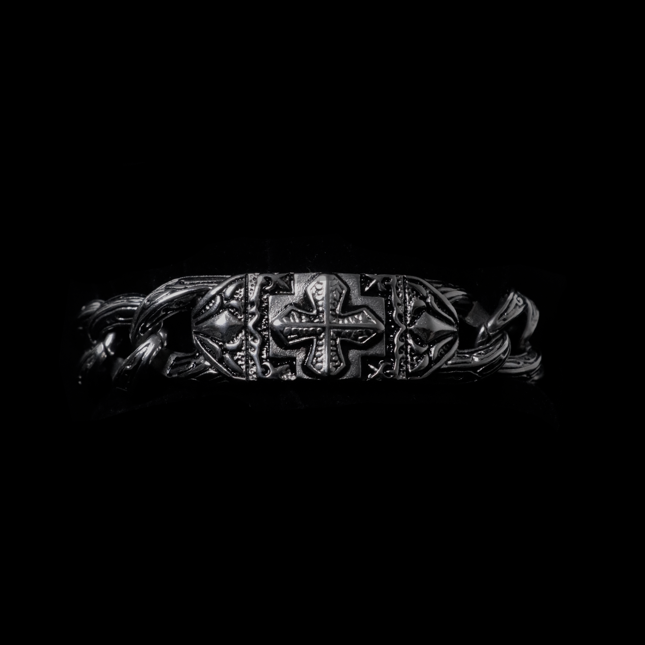 Cross-Engraved Cuban Chain